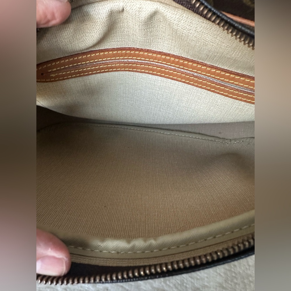 Louis Vuitton Monogram Reporter PM - Picture 14 of 16